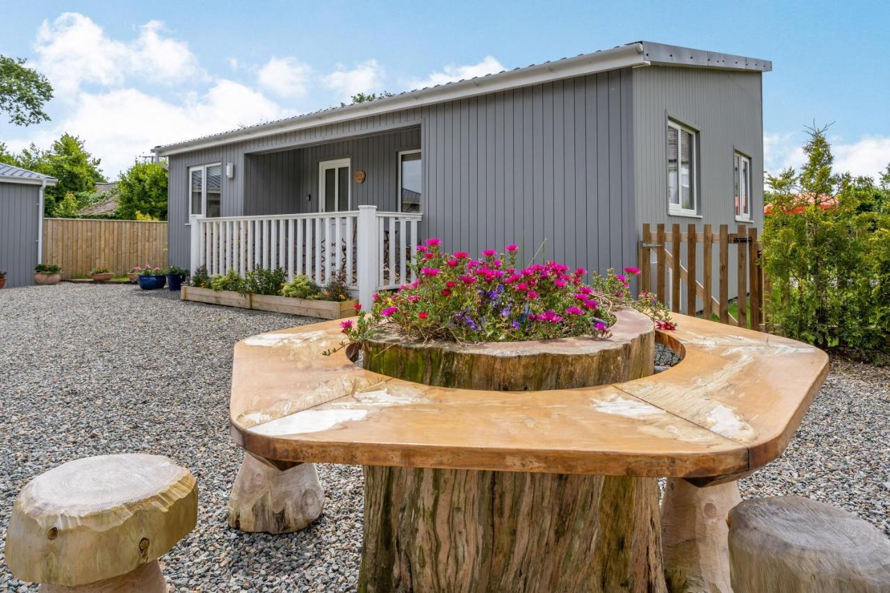 Ramsey Lodge Bier Wood Lodges Tenby Exterior foto